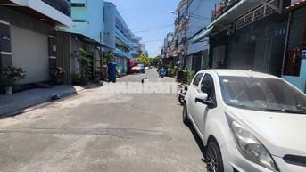 Cho thuê nhà văn cao, 4 tầng, 4 x 18m( DTSD: 288m2), hẻm xe hơi