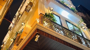 Bán Nhà Phân Lô Ngõ Phố Hồ Tung Mậu . 37 m2, 5 Tầng, MT 6 m,Giá 8,8 Tỷ
