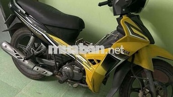 Xe máy Yamaha màu Vàng