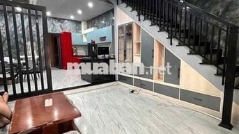 NHÀ 3 TẦNG 6PN MT PHAN THÚC DUYỆN