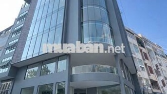Cho thuê VP 205m2 Hoàng Sa view kính panorama cơ sở vật chất mới