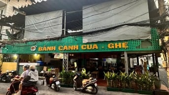 Cần sang lại quán ăn tọa lạc tại vị trí cực kỳ đắc địa, ngay góc ngã 3