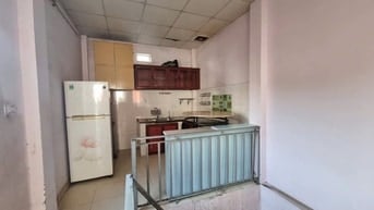 Cho thuê nhà ngõ Giếng Mứt, Bạch Mai, DT 40m2, 4 tầng, 4 phòng ngủ