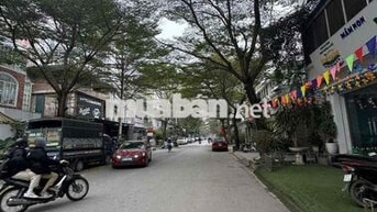 Bán nhà cực rẻ! Giá đầu tư- sát Tố Hữu- oto phân lô 83m2- nhà 5 tầng