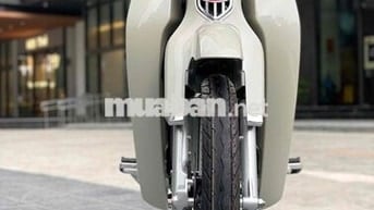 Honda Super Cub C125 Custom Edition