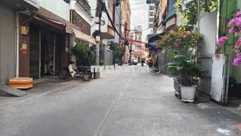 cho thuê.nhà đg.nội bộ cmt8.p5.tân bình