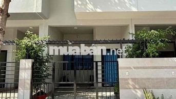 Nhà phố trung tâm Thuận An, 1trệt 1lầu 122m2 có sân vườn, đã hoàn công