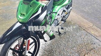 Suzuki Satria Xanh