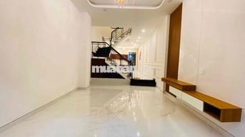 CHỈ 16.8 TỶ MẶT TIỀN PHAN HUY THỰC Q7, 3 TẦNG BTCT MỚI 100% BAO ĐẸP