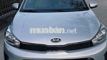 KIA Soluto 2019 màu Bạc