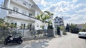 HẠ GẤP 2 TỶ BÁN VILLA MẶT TIỀN KINH DOANH CĂN HỘ CAO CẤP LỮ GIA ĐL