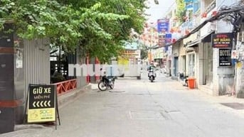 Nhỉnh 5Tỷ 🏡 Nhà Phú Nhuận – Khu VIP Phan Xích Long 	•	DT: 31m² (4.8x6.
