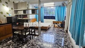 P.Tách Bếp -Đối diện cv Lê Văn Tám -Thang máy-Free 2 xe-siêu thoáng