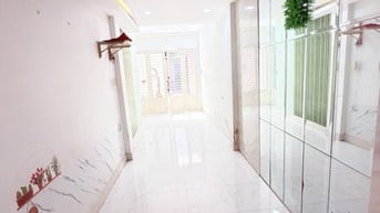 BÁN NHÀ GIÁ RẺ  TRUNG TÂM PHÚ NHUẬN 