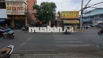 Mặt bằng kinh doanh  ngay chợ Hóc Môn cho thuê