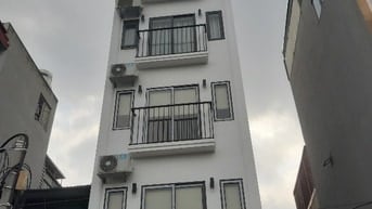 Cho thuê nhà riêng 210 Võ Chí Công 45m2 x 5,5 tầng LH: 084.359.2865