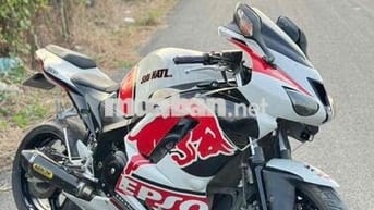 Honda CBR1100XX Trắng Đỏ Đen Đã dùng