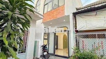 Nhà lầu mới 100% 2 phòng hẻm gần chợ An Hoà