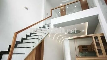 Nhà xây mới hiện đại chính chủ sổ hồng 