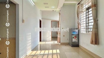 CĂN HỘ 2 PHÒNG NGỦ SẴN MÁY LẠNH BAN CÔNG CỰC THOÁNG NGAY ĐẦM SEN