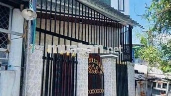 Nhà 1 Lầu 2 Mặt Tiền 54m2 Ngay Thị Trấn Cần Giuộc. Sổ Hồng Riêng