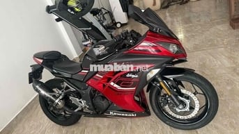 Kawasaki Ninja 300 ABS Đỏ đen