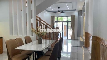 nhà mặt tiền ngay gần bến xe trung tâm Đà Nẵng, đầy đủ công năng