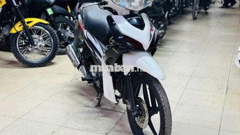 XE MÁY THỊNH PHÁT- WAVE RSX 110 TRẮNG ĐEN VÀNH ĐÚC