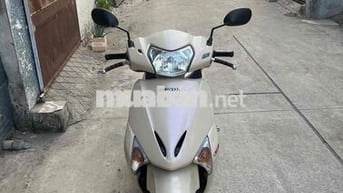 Honda Lead Vàng kem