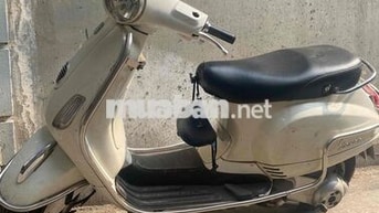 Piaggio Vespa Trắng Đã sử dụng