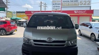 Toyota Hiace 2010