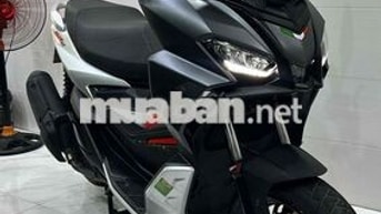 Aprilia SR GT 200