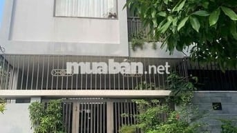 🏠 BÁN NHÀ PHỐ HIỆN ĐẠI – VIEW SÂN BÓNG – NGAY SÁT CẦU ĐANG XUYÊN SÔNG