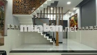 NHÀ 3 TẦNG DT RỘNG 5,6X19M 3PN 3WC SÂN ĐẬU OTO ĐƯỜNG 24 LINH ĐÔNG