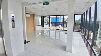 Văn Phòng Góc 5 Lầu Thang Máy và PCCC