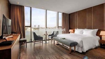 KHÁCH SẠN BẠCH ĐẰNG GẦN 90 PHÒNG VIEW SÔNG HÀN CỰC ĐẸP , GẦN CHỢ HÀN