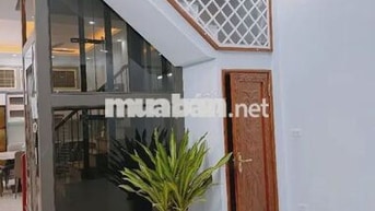 NH.À Phố Kim Đồng 50m3 Thang máy, nội thất, Sổ đó , không quy hoạch.