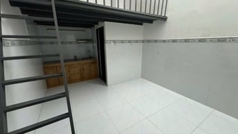 50m2 , có gác , 3.5tr , điện nước giá nhà nước, chuyên dùng chính 