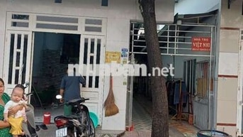 CẦN BÁN DÃY TRỌ CÓ 1 KIOT VÀ 4 PHÒNG TRỌ ĐANG CHO THUÊ THU NHẬP 8TR 