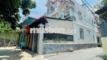 BÁN NHÀ SÁT ĐƯỜNG QL13-112M2- 3 TẦNG BTCT- 4 PN- XE HƠI NGỦ TRONG NHÀ