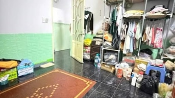 4,5 x 18 nhà cấp 4 , SHR hiện hữu 100mv đất HÀNG VIP ko có căn T2