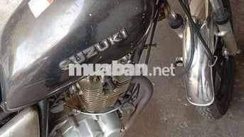 Suzuki GN125 màu Đen