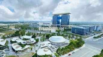 NHÀ 10 X 20 4 LẦU MẶT TIỀN LÊ HOÀN 14PN