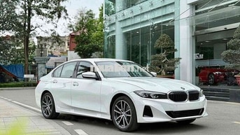 BMW 320i Trắng