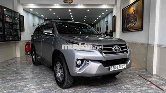 Toyota Fortuner 2.7V 2017 Bạc