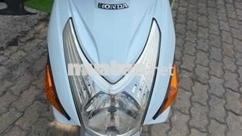 Honda Click 2011 Trắng