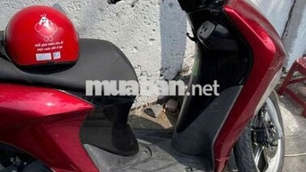  Janus 2022 Đỏ