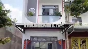 Bán gấp nhà ngay chợ, giá tốt chỉ 2ty750 (thương lượng) SHR
