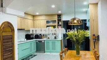 Cho thuê nhà đẹp gần Bùi Tá Hán