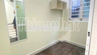 nhà nguyên căn mai văn vĩnh 2 lầu 3Pn